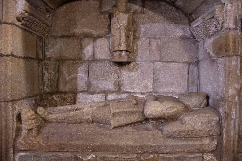 Sepulcro de San Martín de San Sobran en Vilaxoán