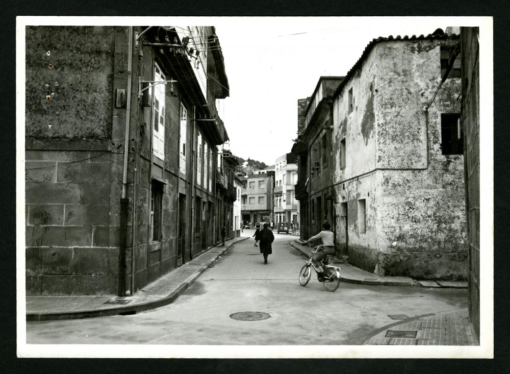 Carril en Blanco y Negro