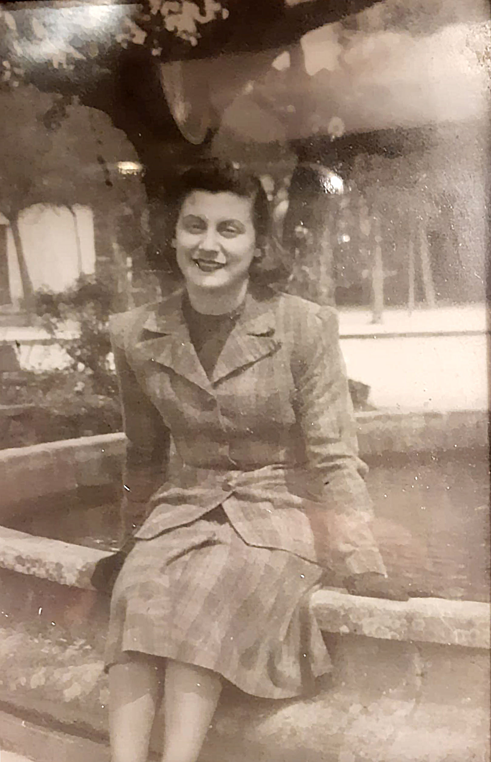 Purita Ramos de joven