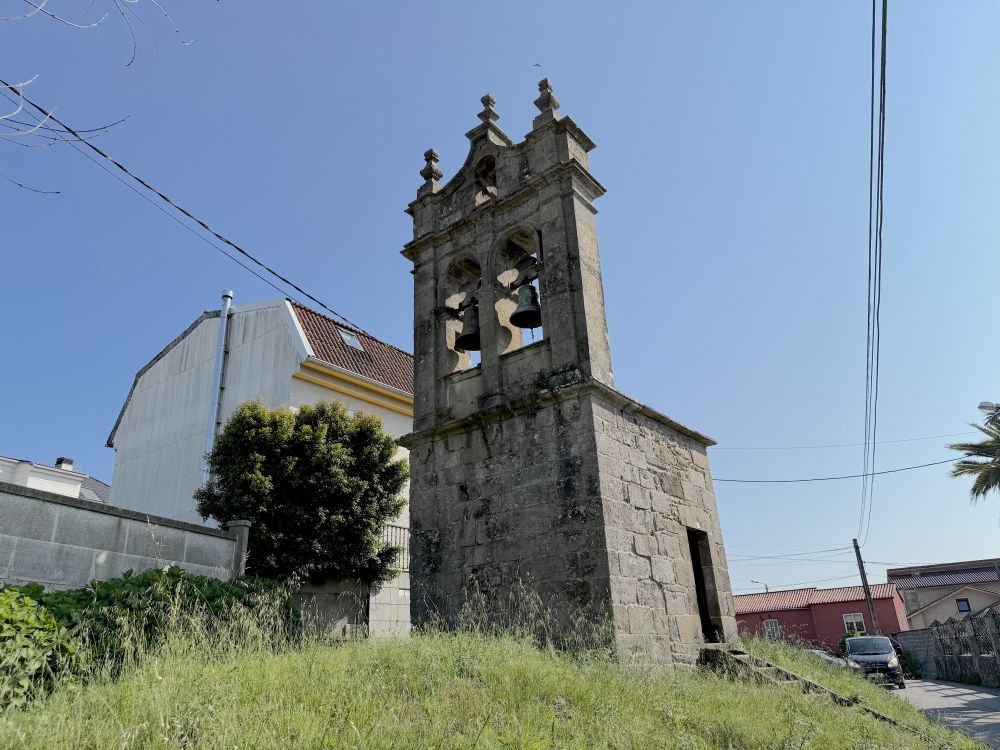 Torre del campanario de Bamio