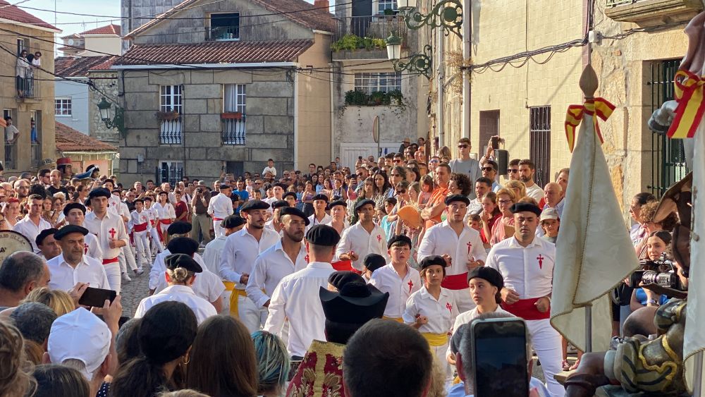 Farsa o Danza de las Espadas de Carril